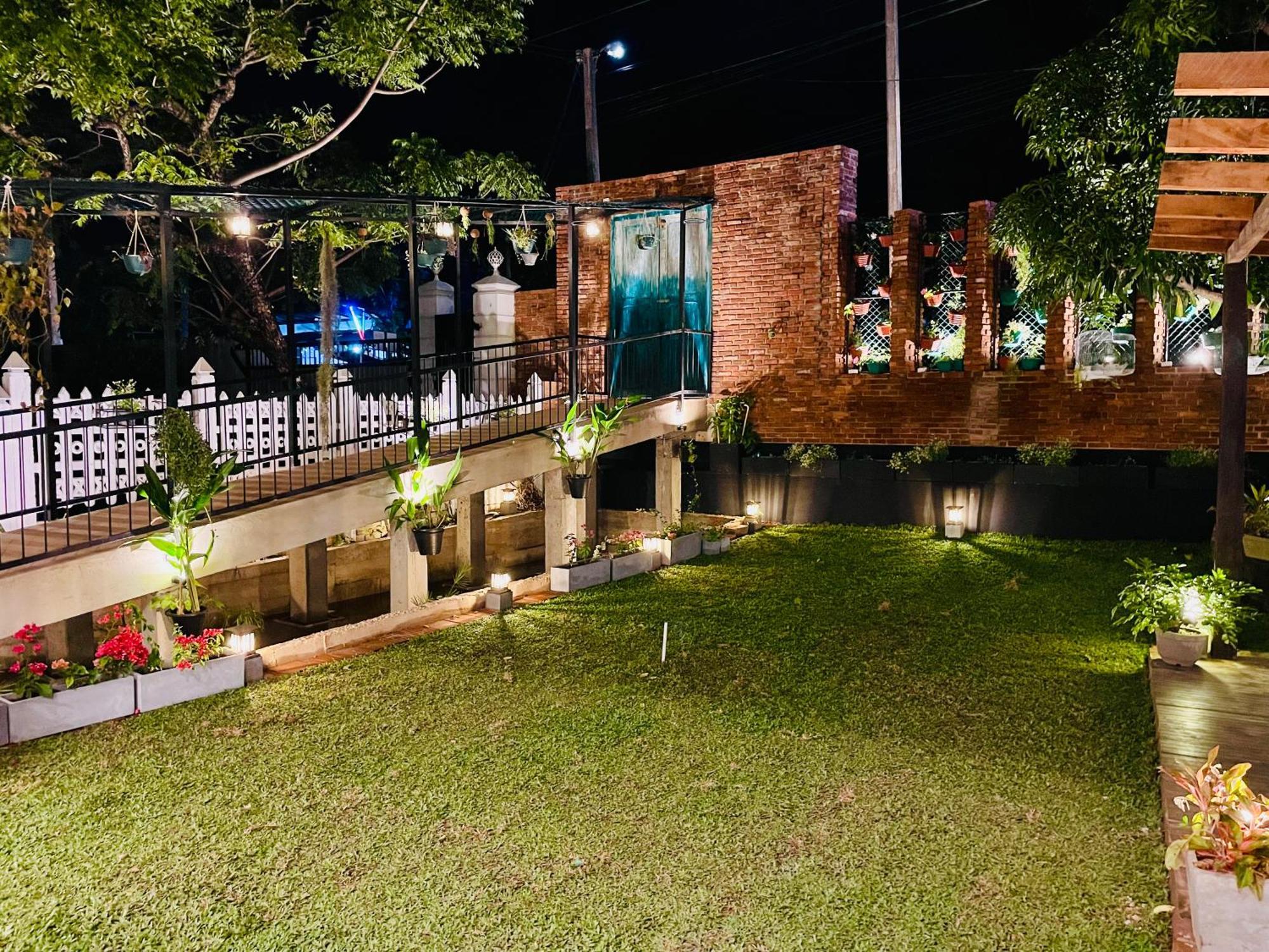 Ayur Ayur White Sail Villa Dalupotha Dış mekan fotoğraf